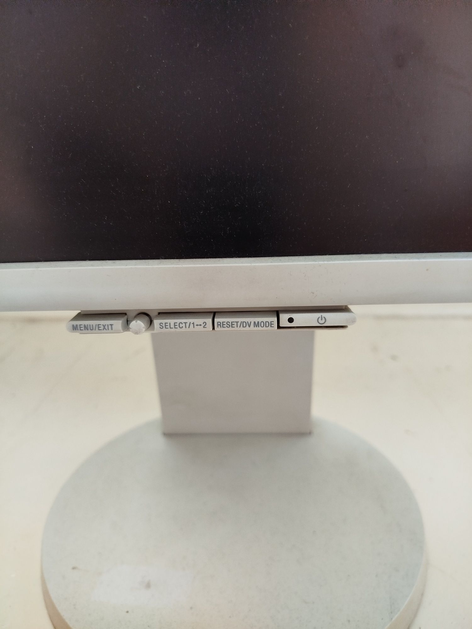 Монитор 20,1" NEC MultiSync LCD2070NX