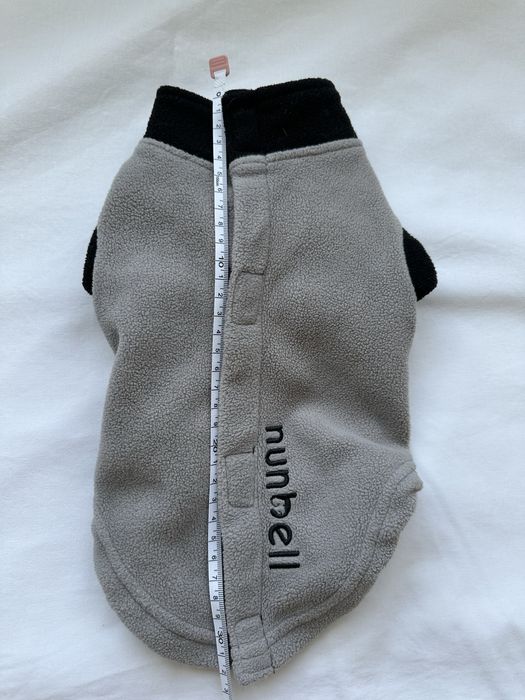 Продам одежду для мелких пород собак- чихуахуа( куртка, и две кофты)