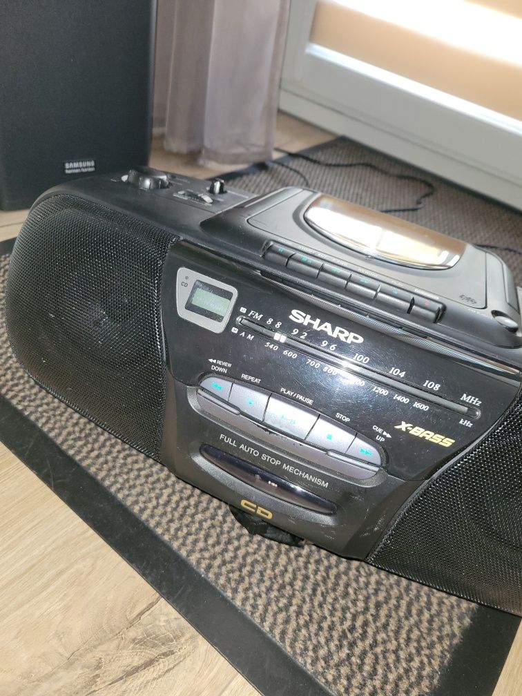 Radiomagnetofon CD Kaseta SHARP QT-CD48/ 29 W