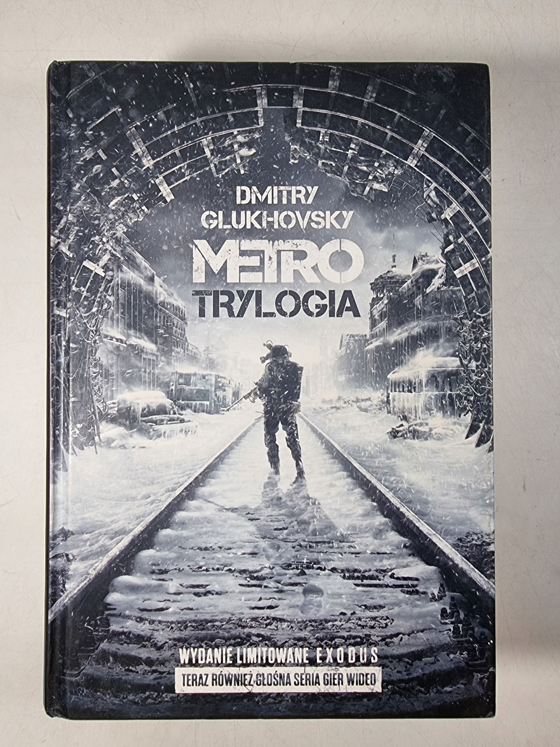 Metro Trylogia / Dmitry Glukhovsky