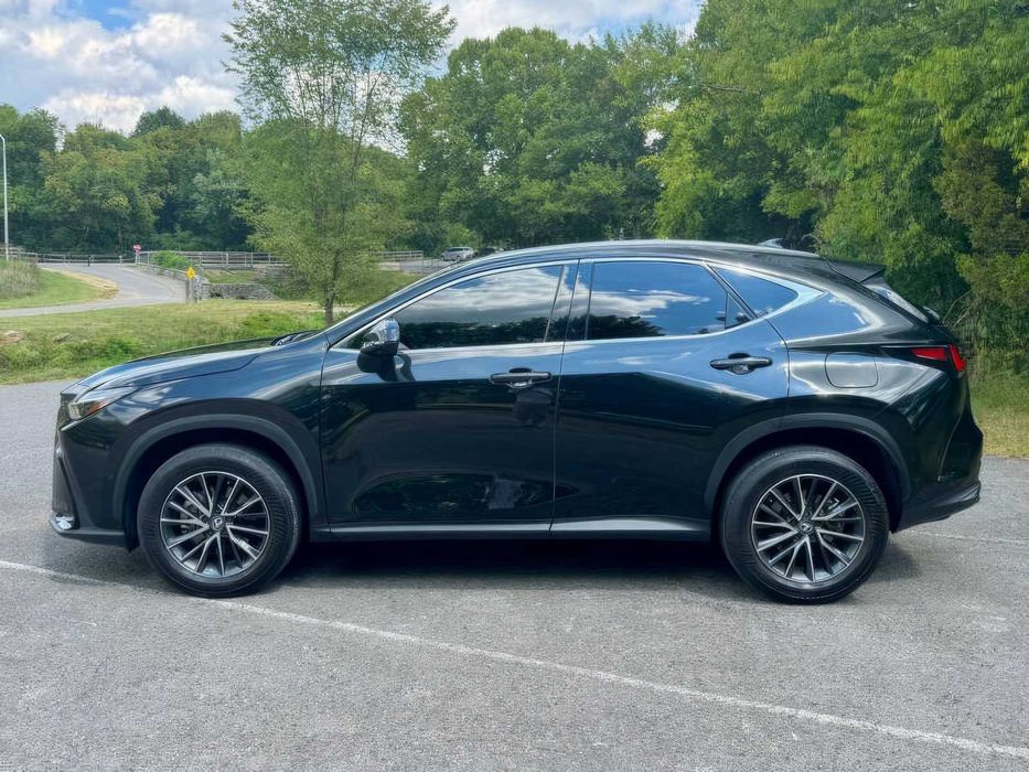 Lexus NX 350h Luxury      2025
