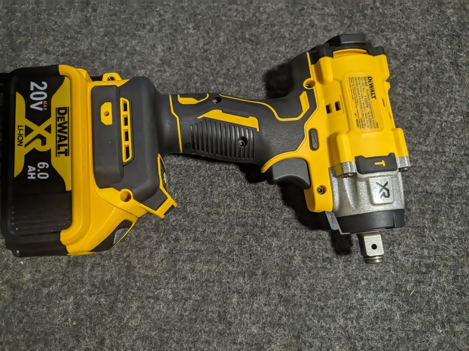 Гайковерт Dewalt DCF 922
