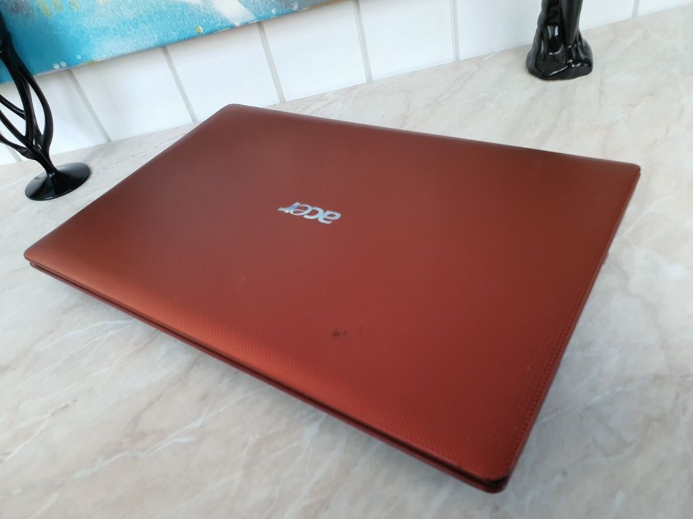 Стильний ноутбук Acer