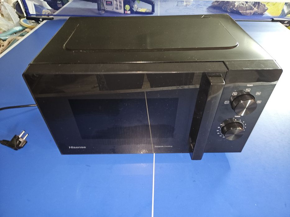 Kuchenka mikrofalowa Hisense