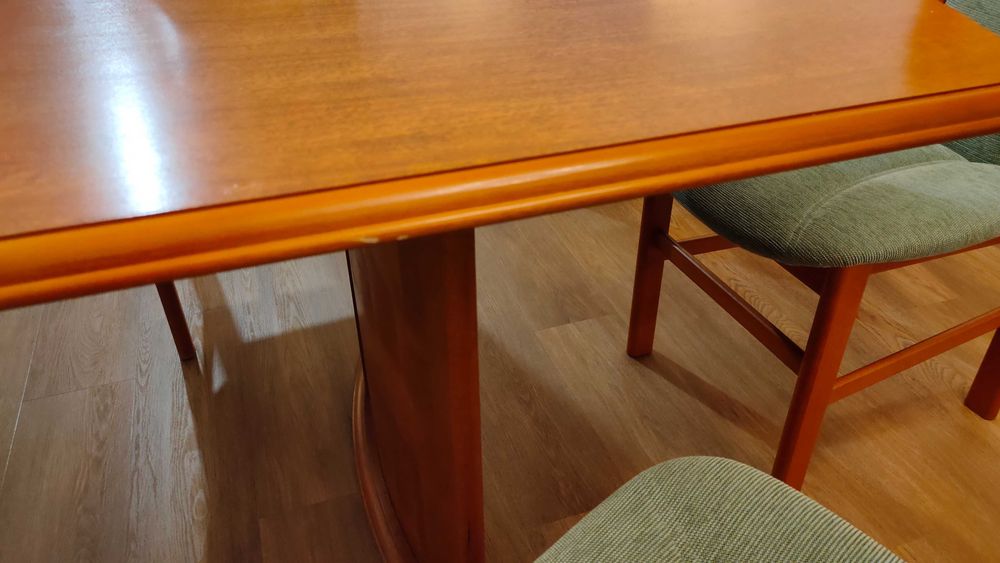 stół i 6 krzeseł komplet