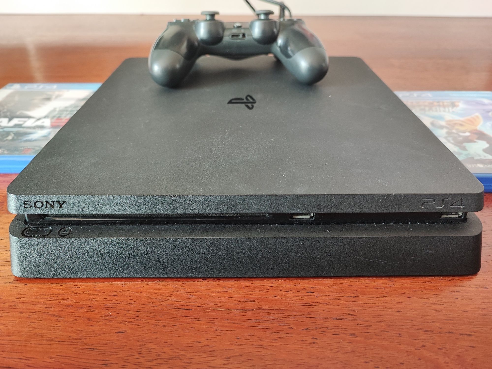 PlayStation 4 slim 500GB