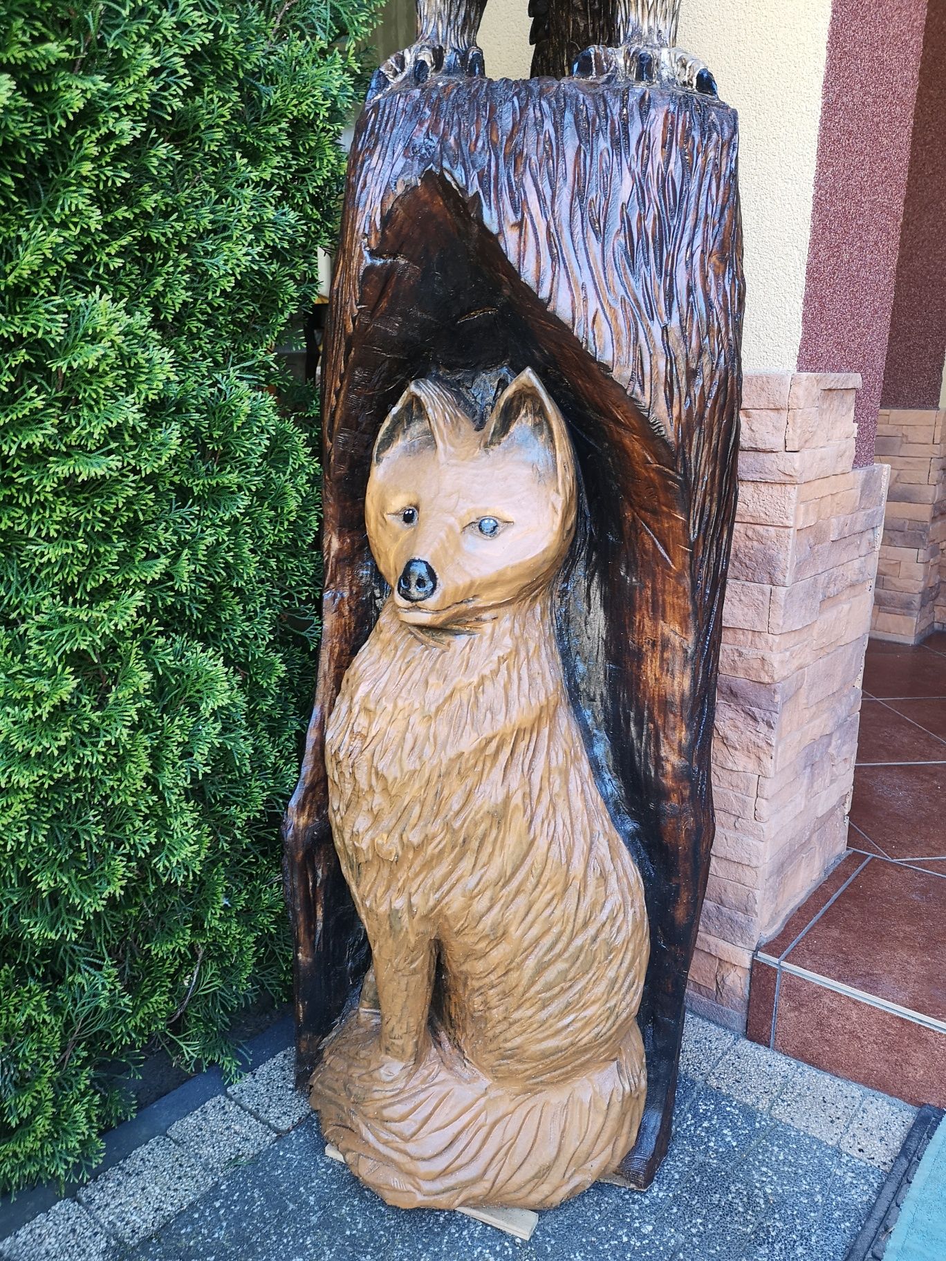 Rzeźba drewniana do ogrodu orzeł /lis