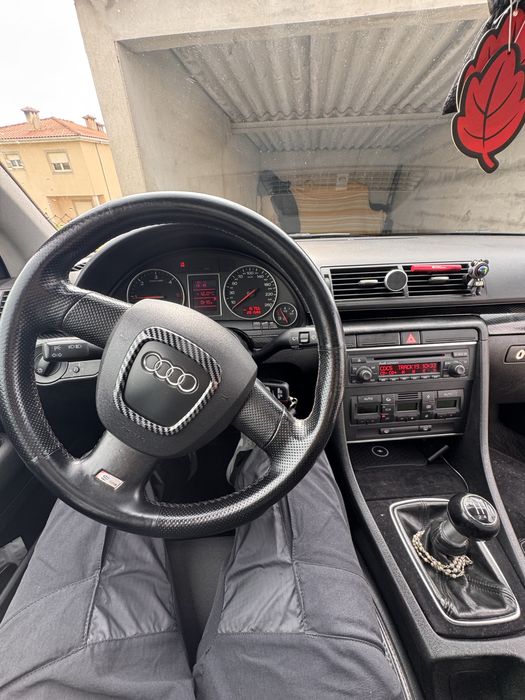 Audi a4 b6 carro muito bem estimado