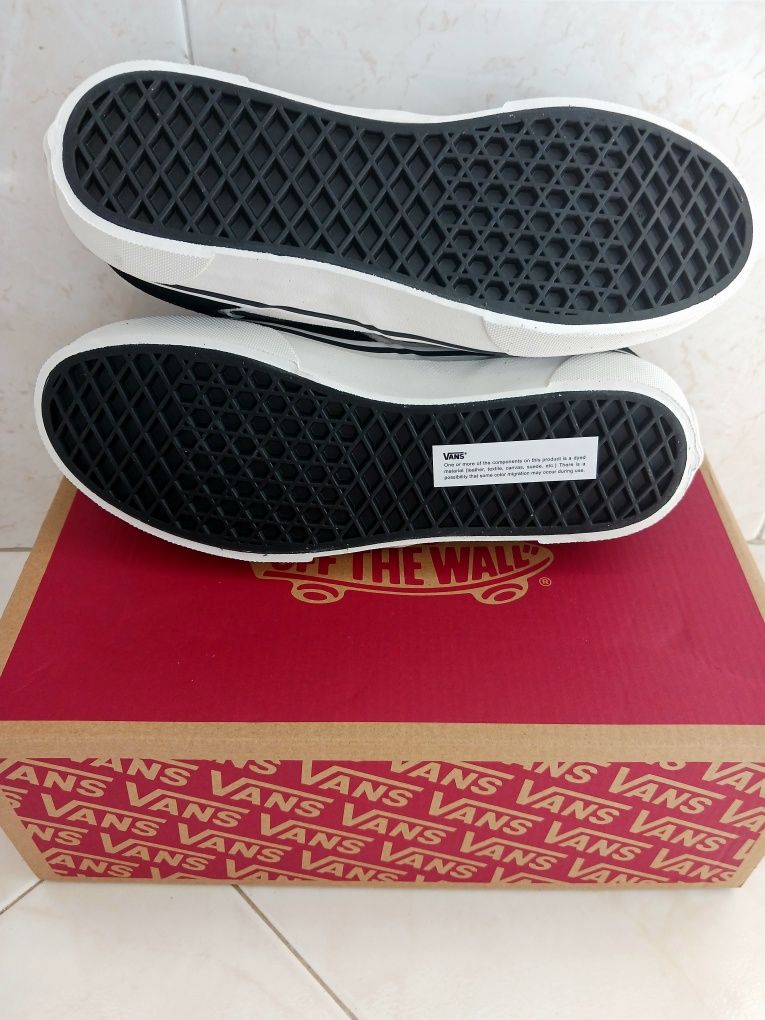 Sapatilhas Vans Novas
