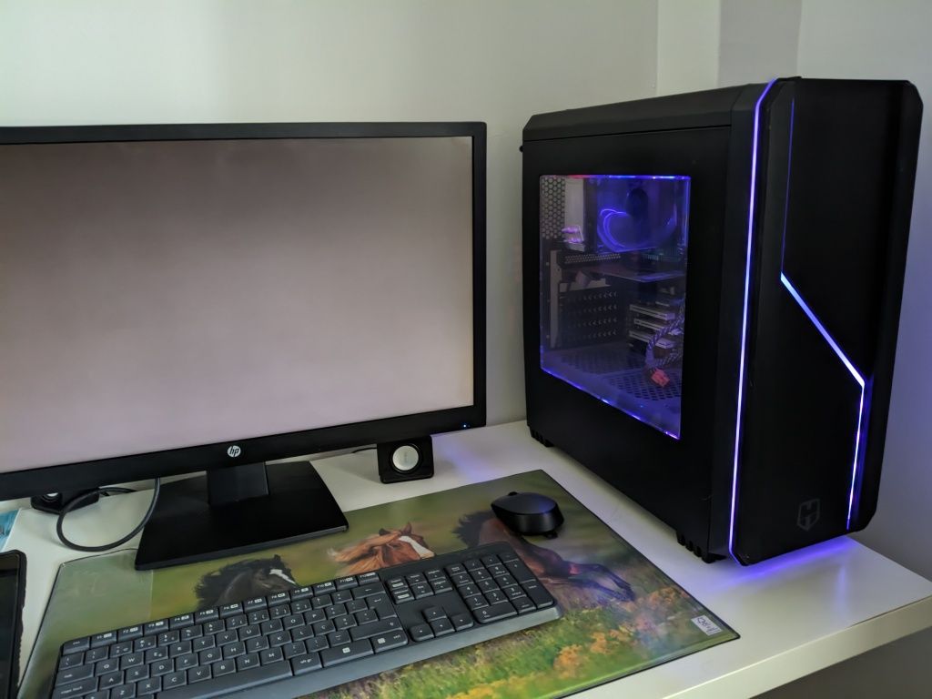 PC com acessórios