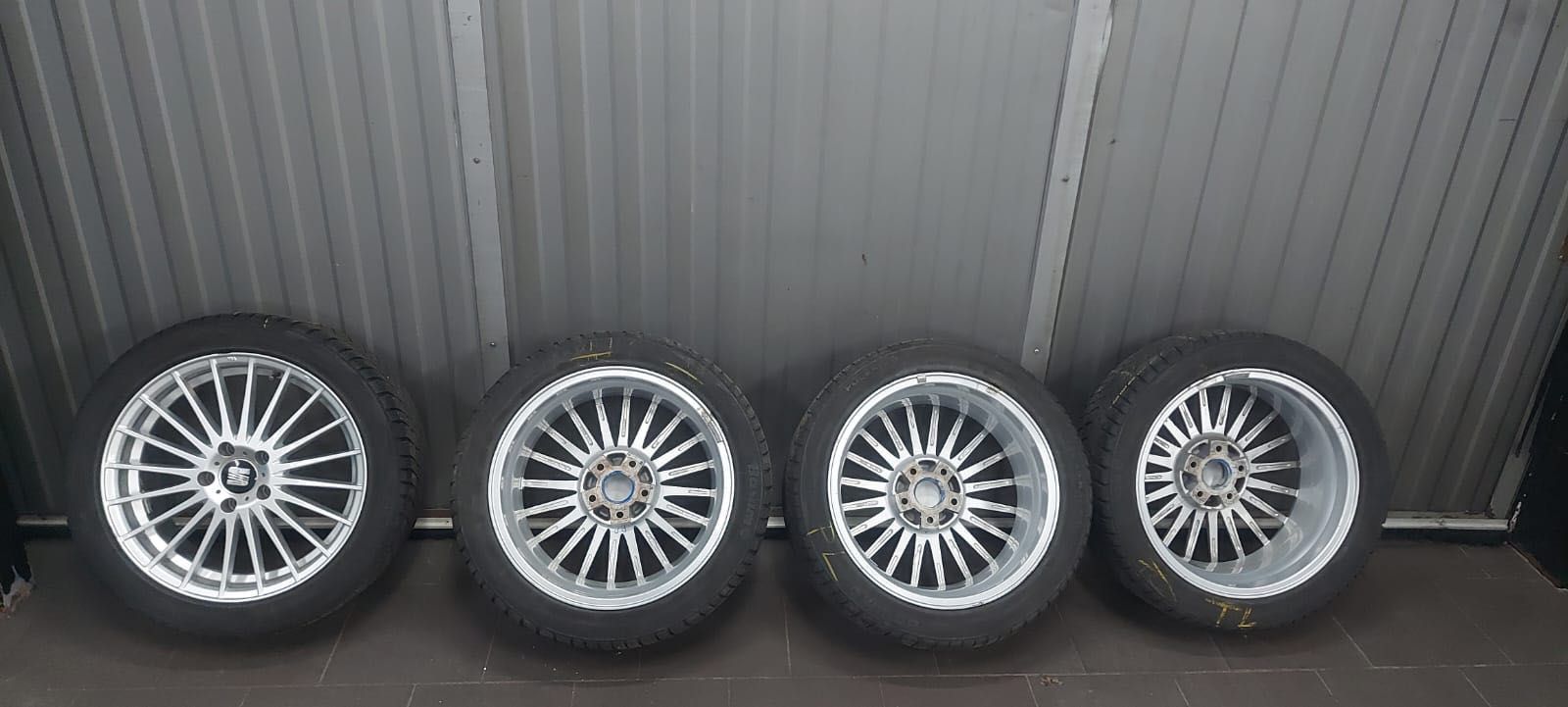Alufelgi  z  oponami zimowymi R17