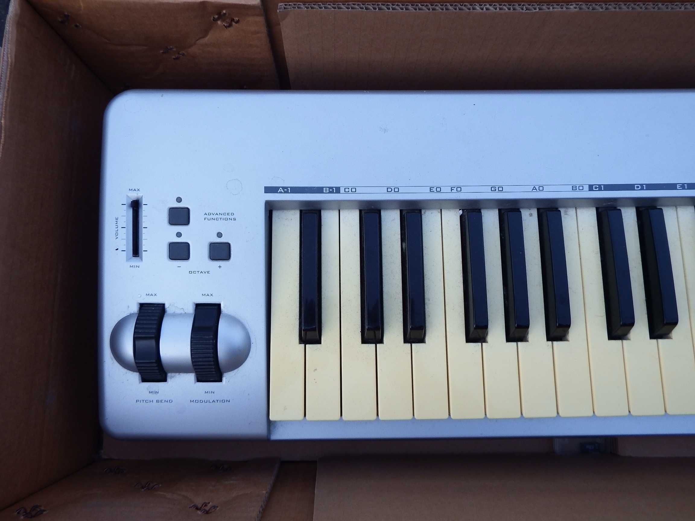 Миди клавиатура M-Audio Keystation 88es midi
