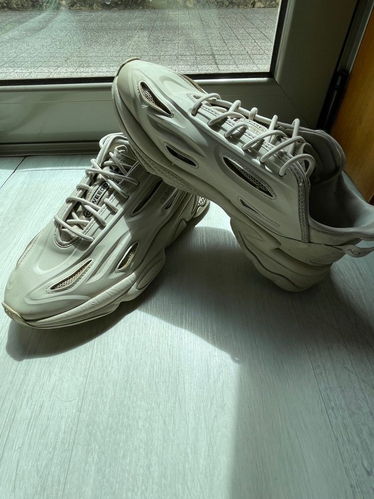 Adidas Ozweego Bege