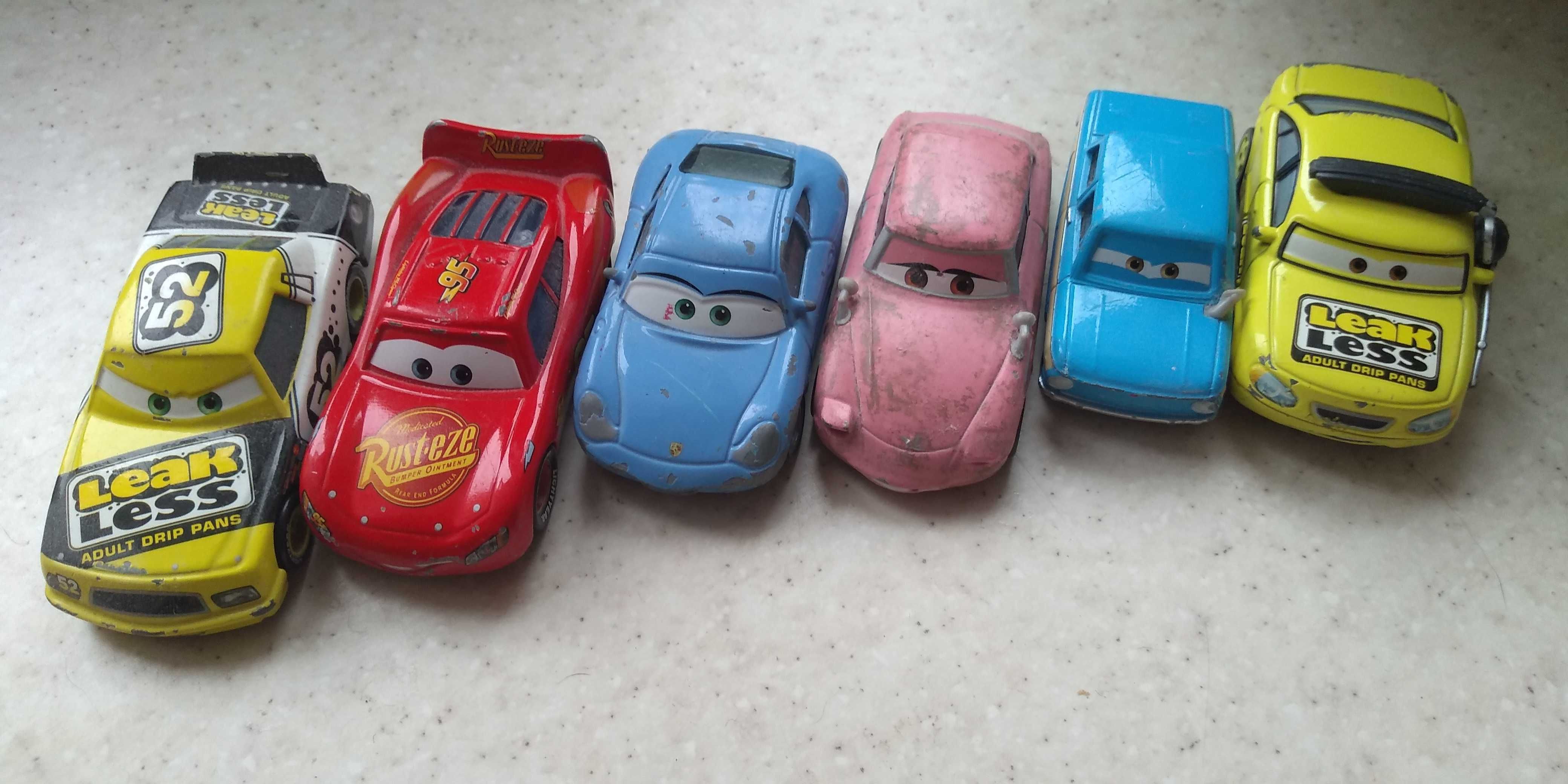 Zygzak McQueen, samochody metalowe 14 sztuk z filmu auta Mattel