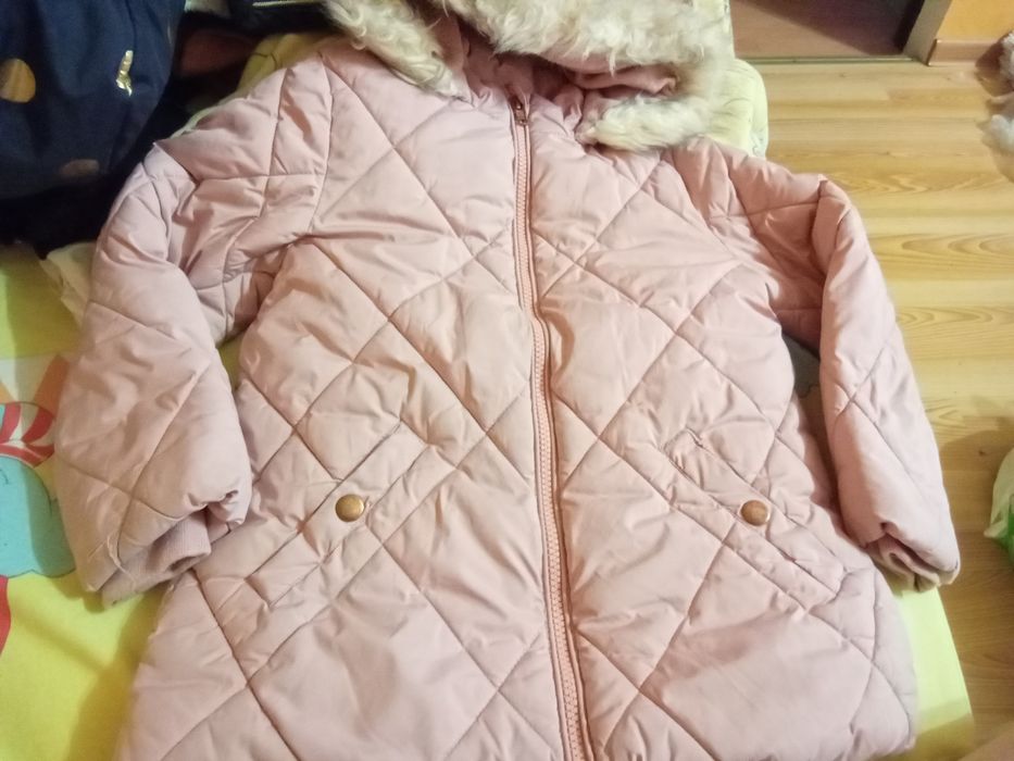 Продам детскую куртку ,комбинезон