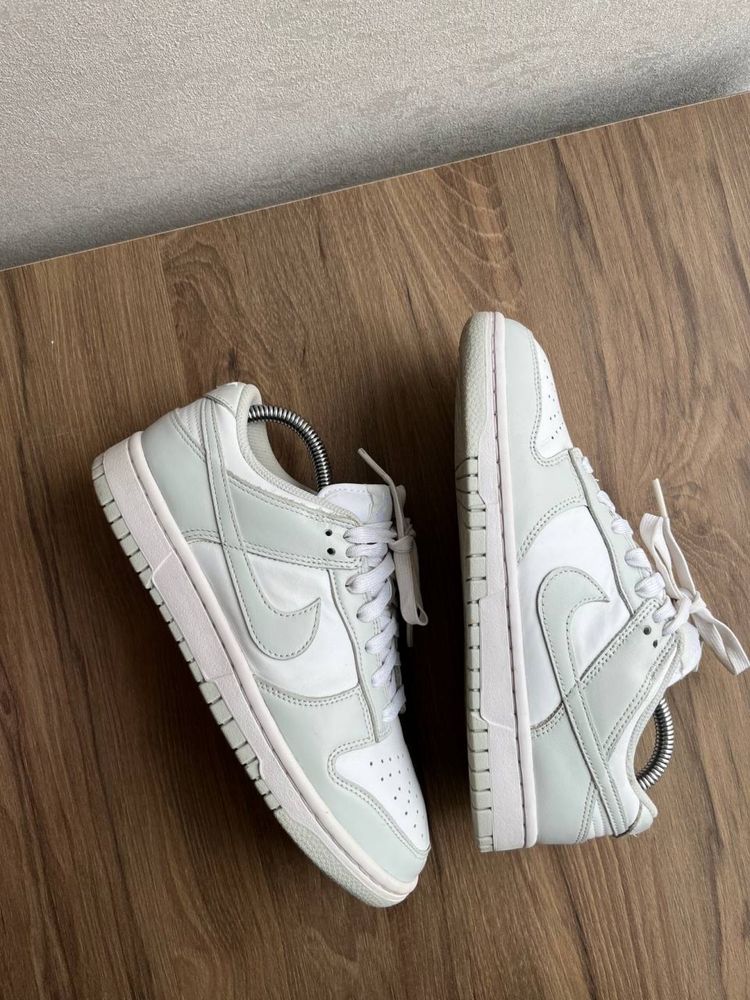 Nike dunk low “photon dust”