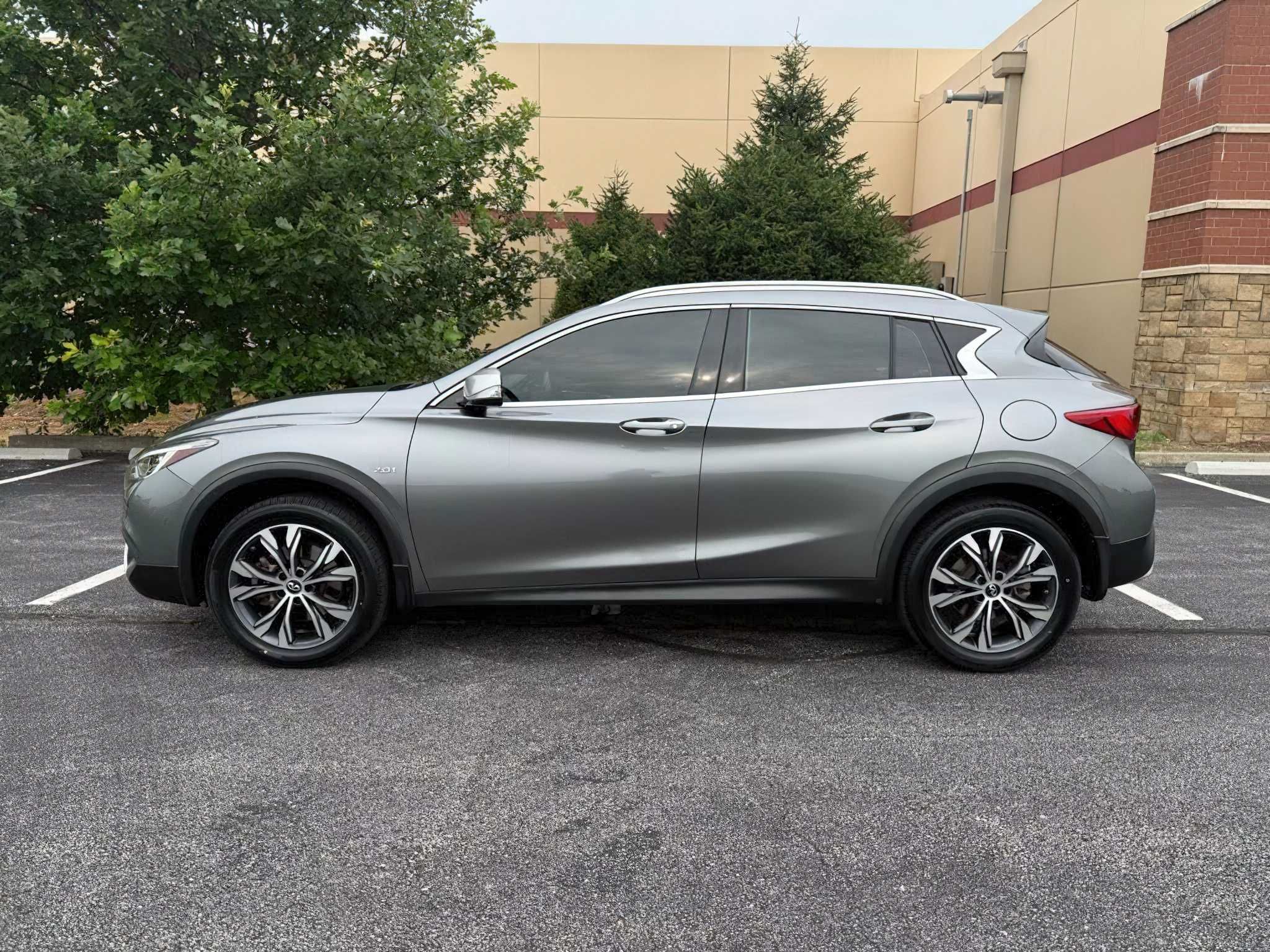 Infiniti QX30 Premium 2017