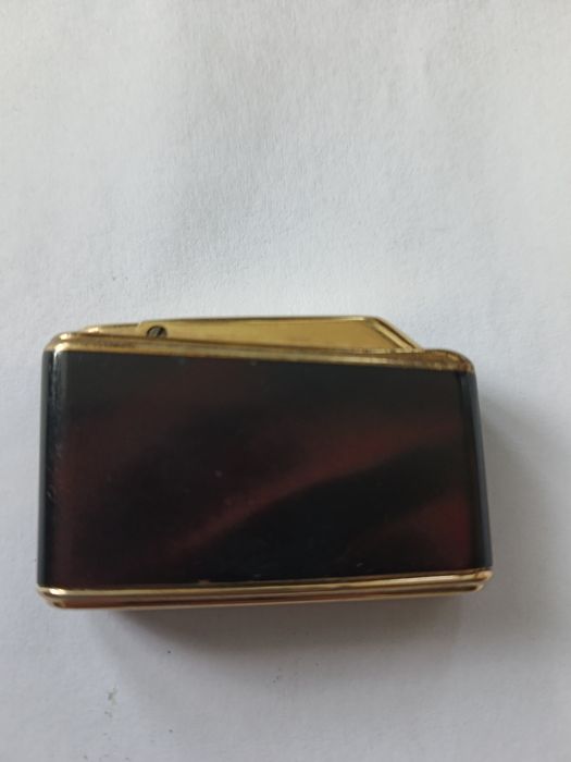 Продам запальничку Colibri Executive