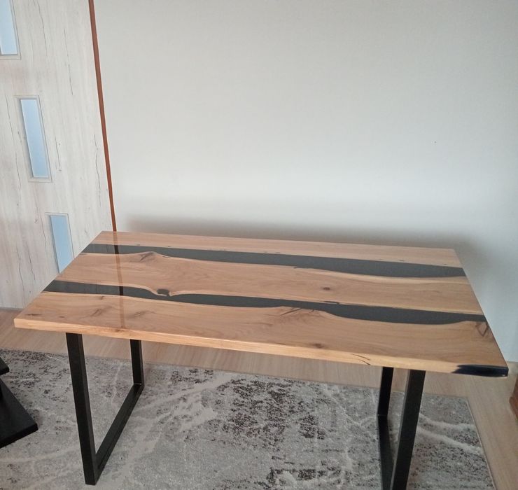 Stół dostępny od ręki