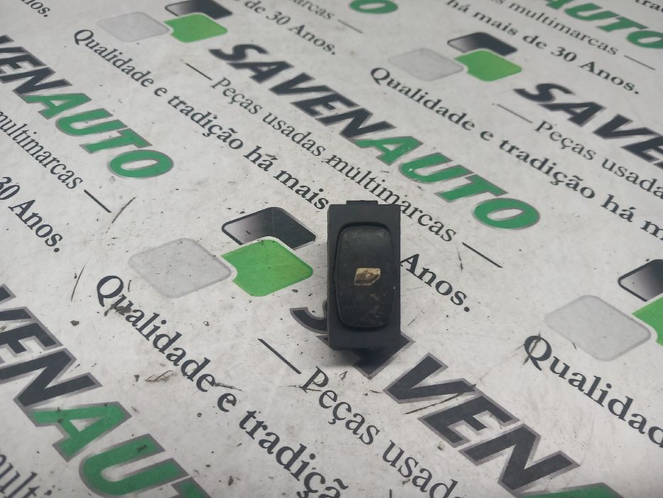 Comando / botão / interruptor vidros trás direito PEUGEOT 307 (3A/C)
