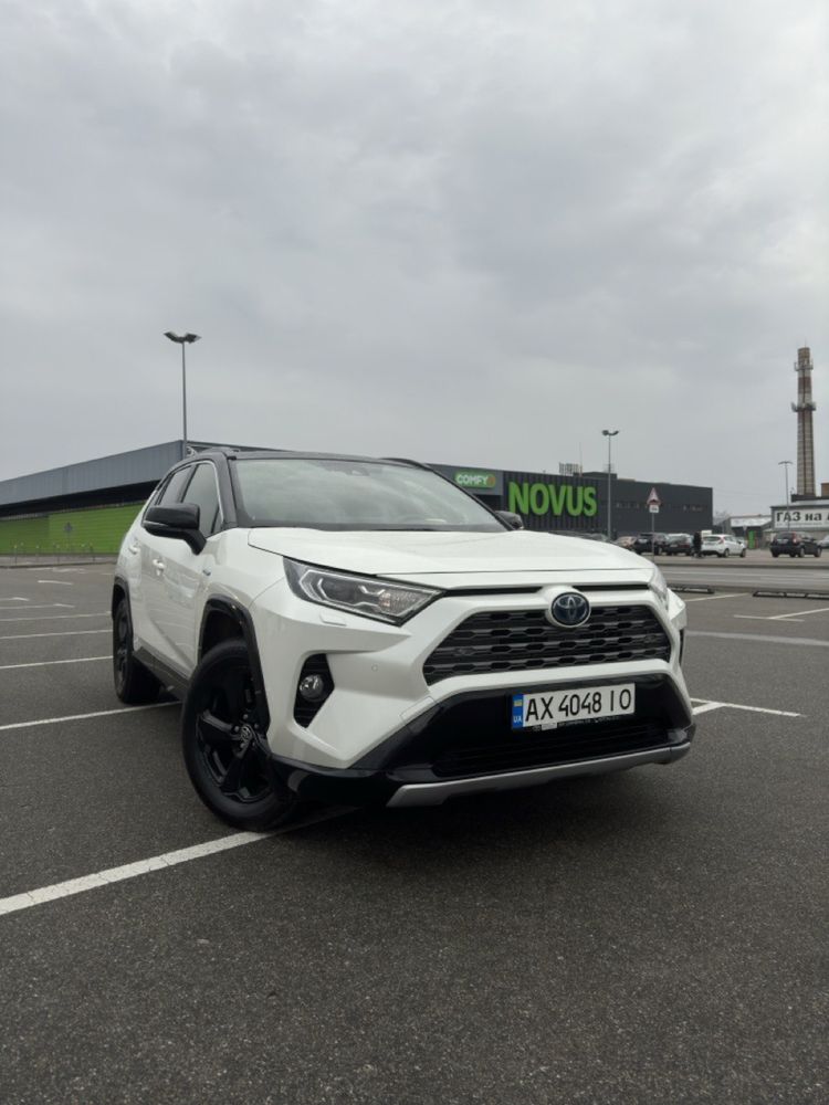 Toyota RAV 4 в ідеальному стані