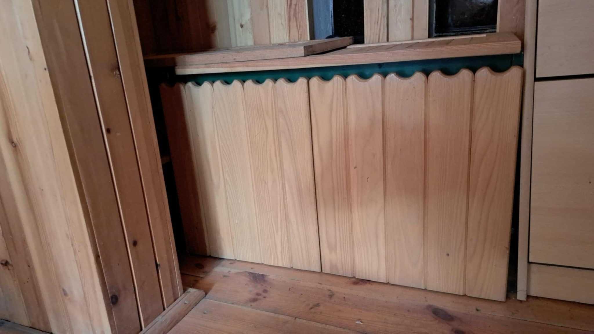 komplet  ludowych mebli  11 elementow, karnisze   Cepelia