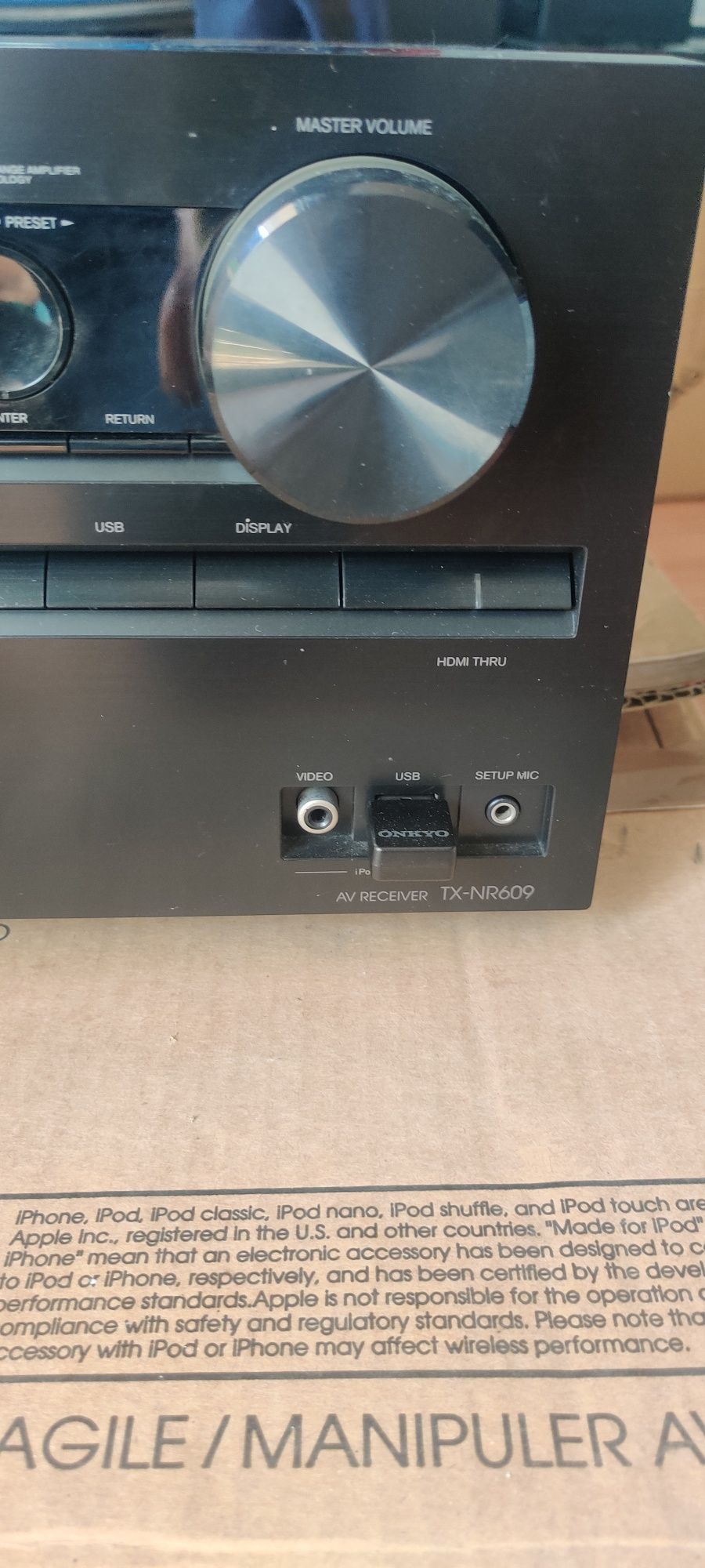 Amplificador Home cinema Onkyo TX-NR609 
Coma