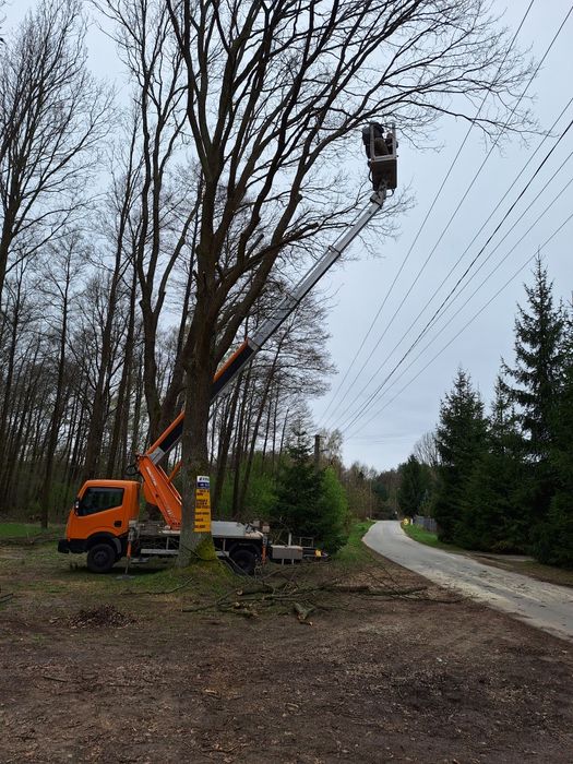 Wynajem, Podnośnik koszowy, zwyżka 22-30m, montaż ozdób świątecznych