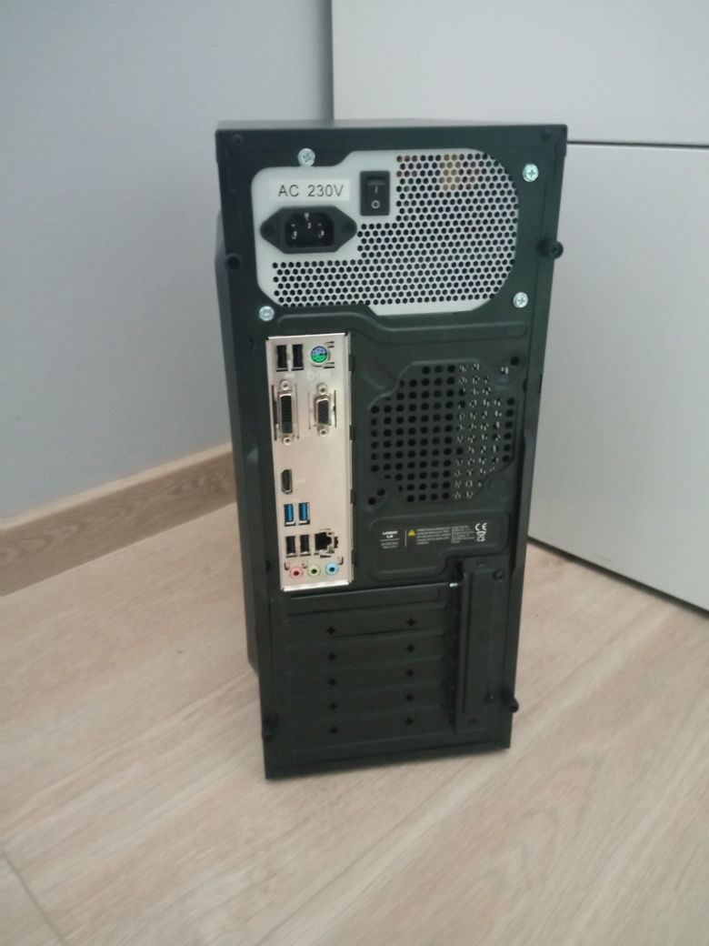 Komputer stacjonarny i5-9400, 8GB RAM, 256GB SSD M.2, Intel HD, Win 11