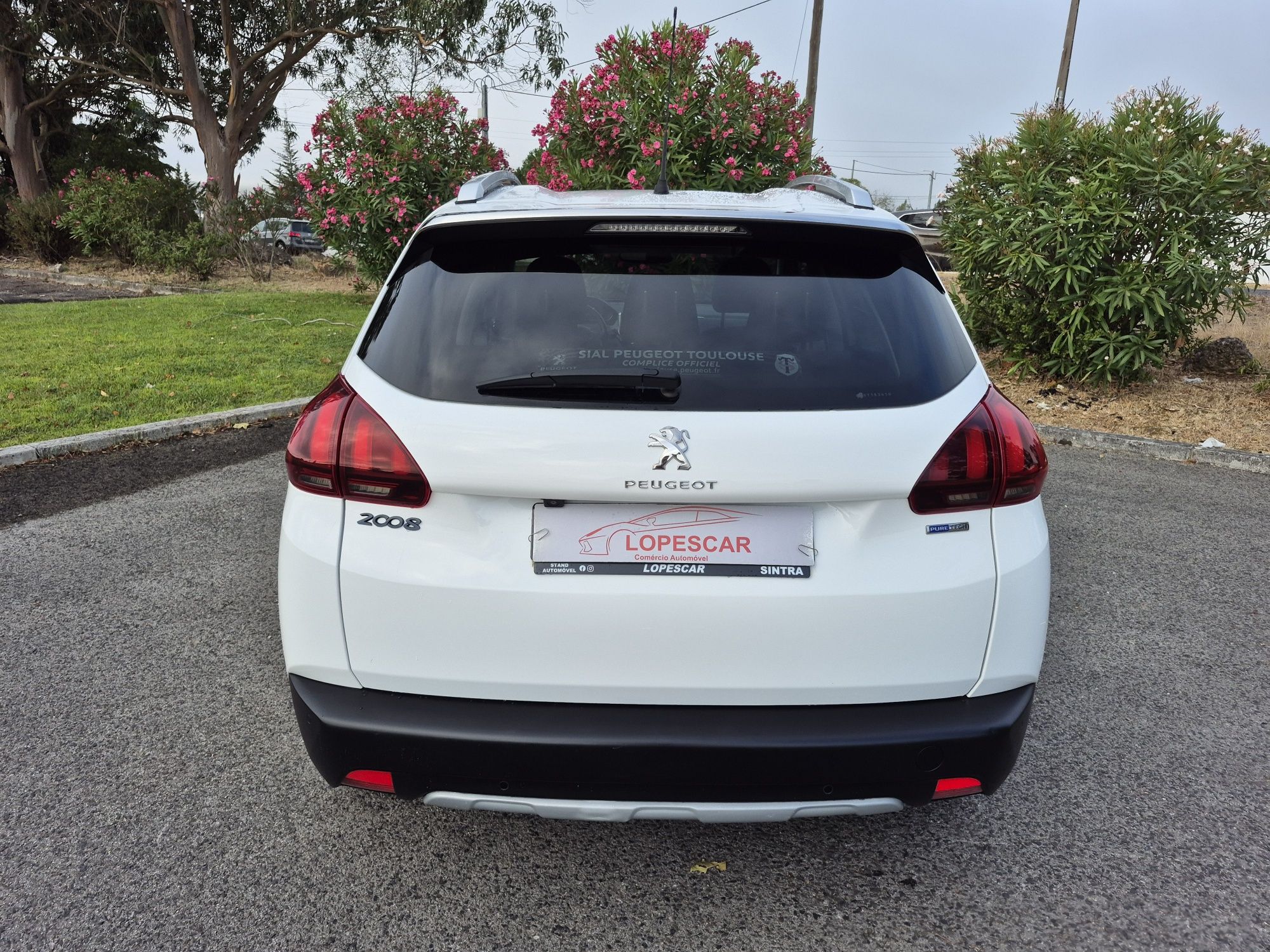 Peugeot 2008 - 16.000KM - AUTOMÁTICO | GARANTIA | ALLURE