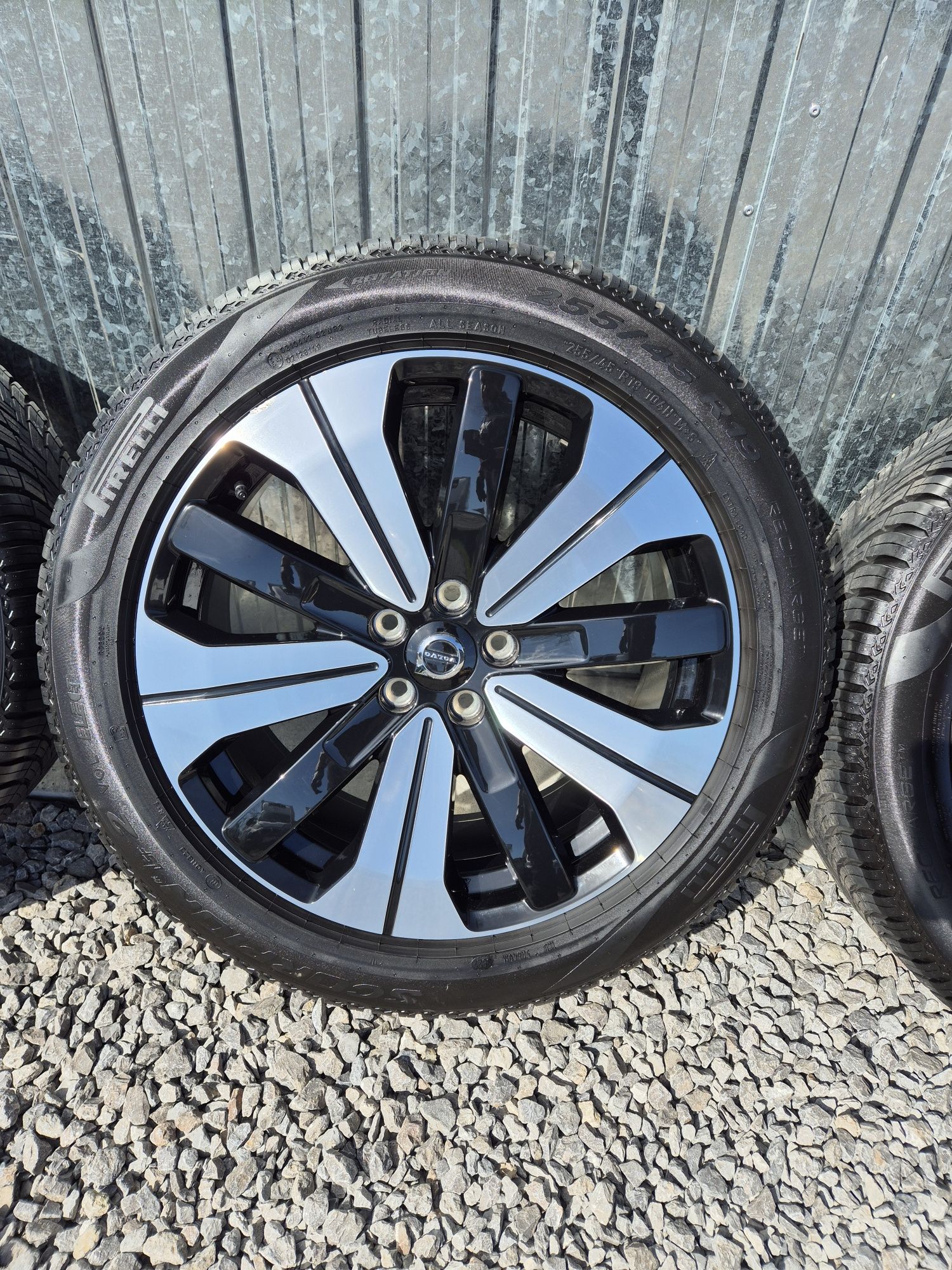 Koła Volvo XC40 / XC60 / XC90 , Alufelgi 19" , 5x108 , całoroczne