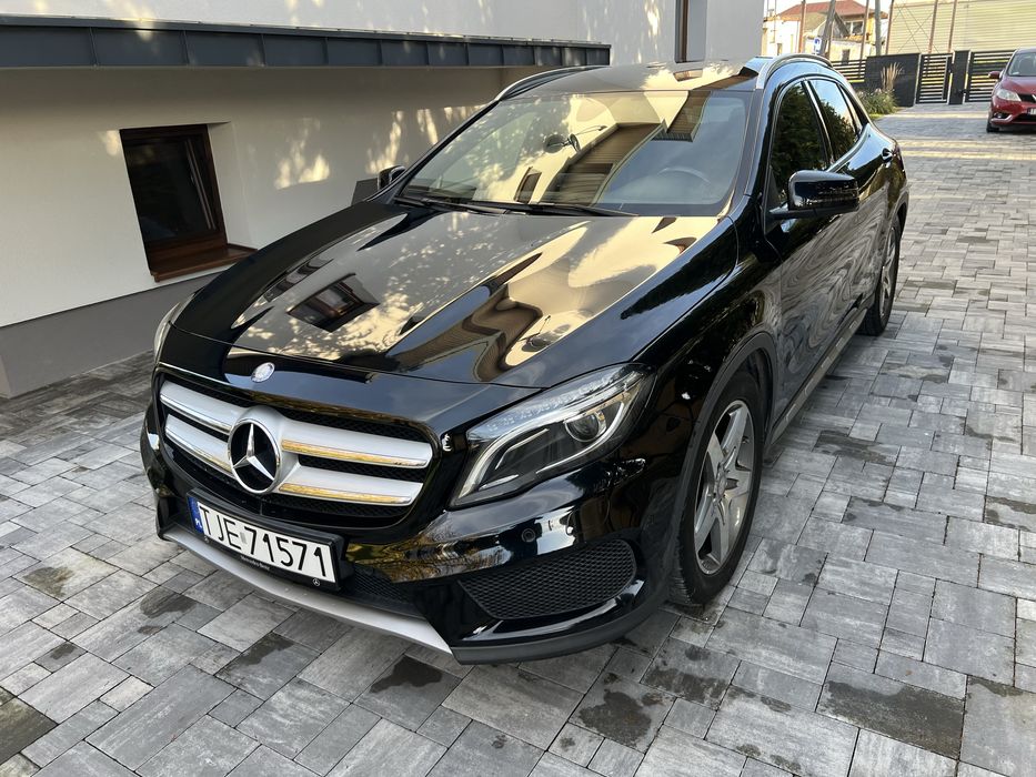 Mercedes Benz GLA 180 1.6 AMG Line
