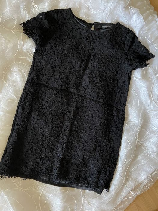 Czarna sukienka krótka koronkowa 38