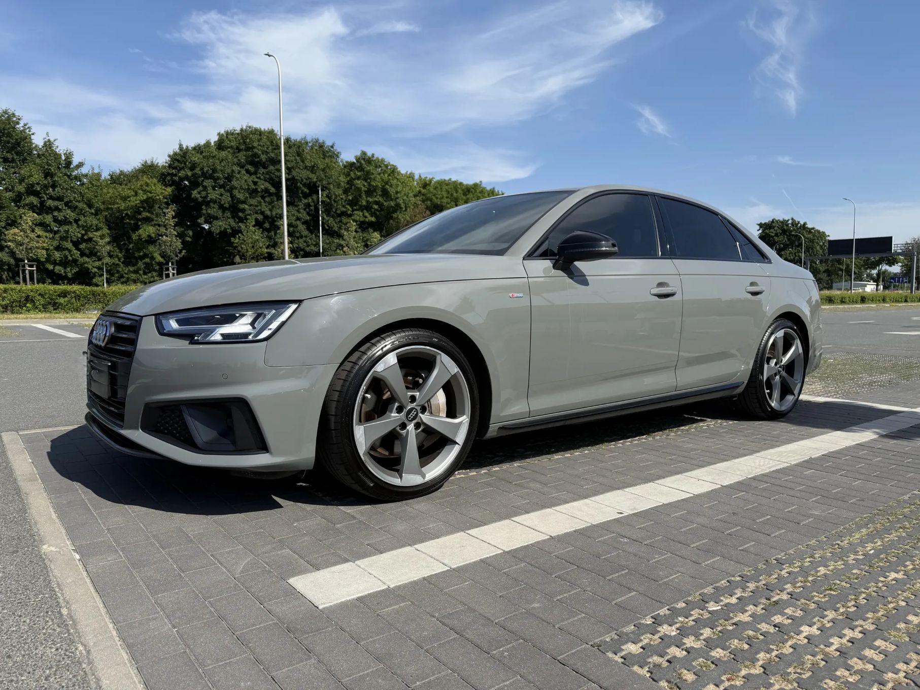 Audi A4 Audi A4 B9 2.0 TFSI Quattro Sport S tronic Nardo Gray