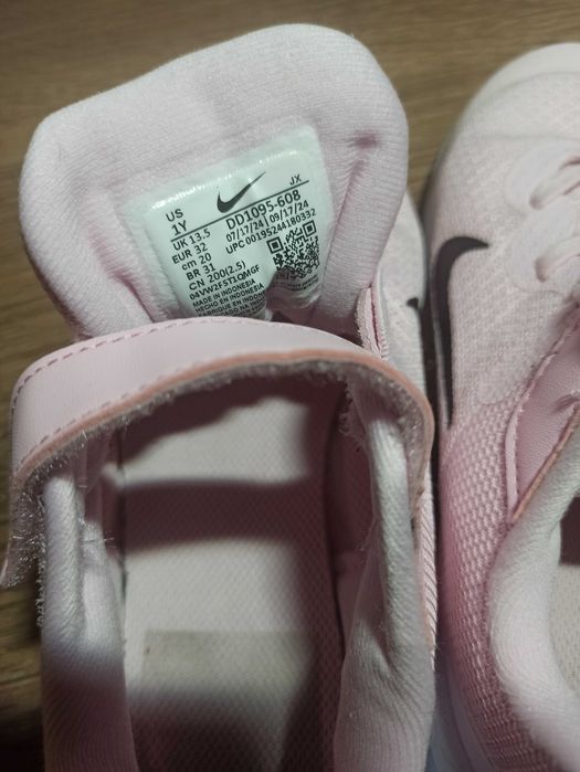 32 розмір Кросівки для дівчинки NIKE REVOLUTION 6 NN