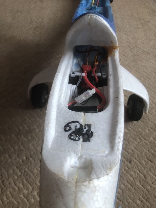 Model samolotu multiplex