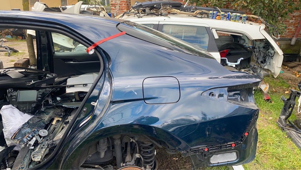 Задняя левая четверть Toyota Camry 70 Камри 70