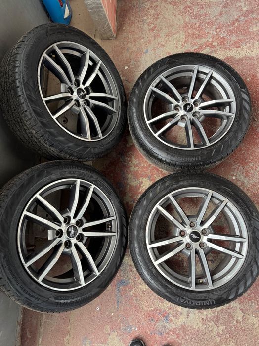 Sprzedam komplet felg mustang z oponami R18 8J ET40, 5x114,3
