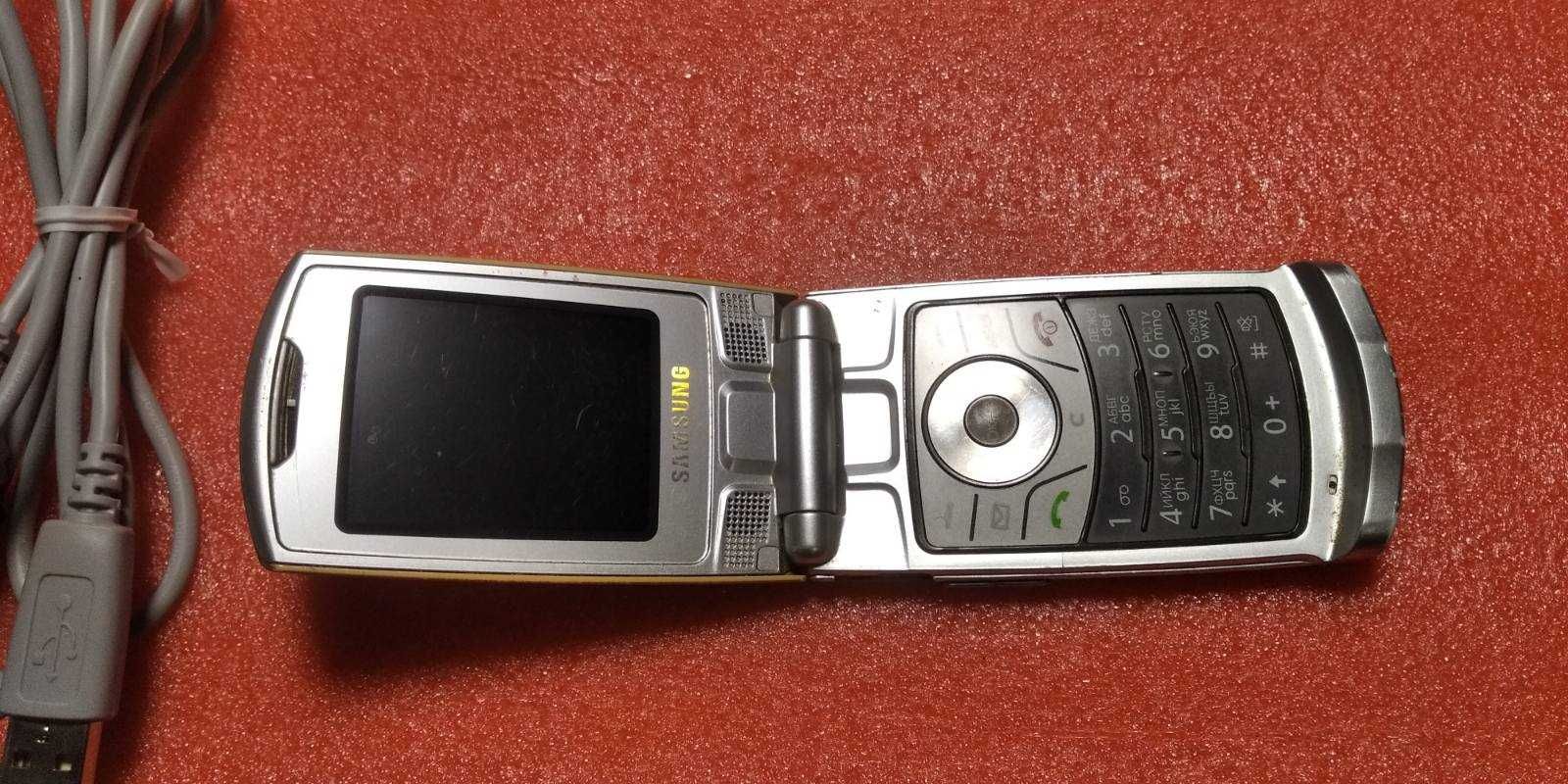 Мобильный телефон Samsung