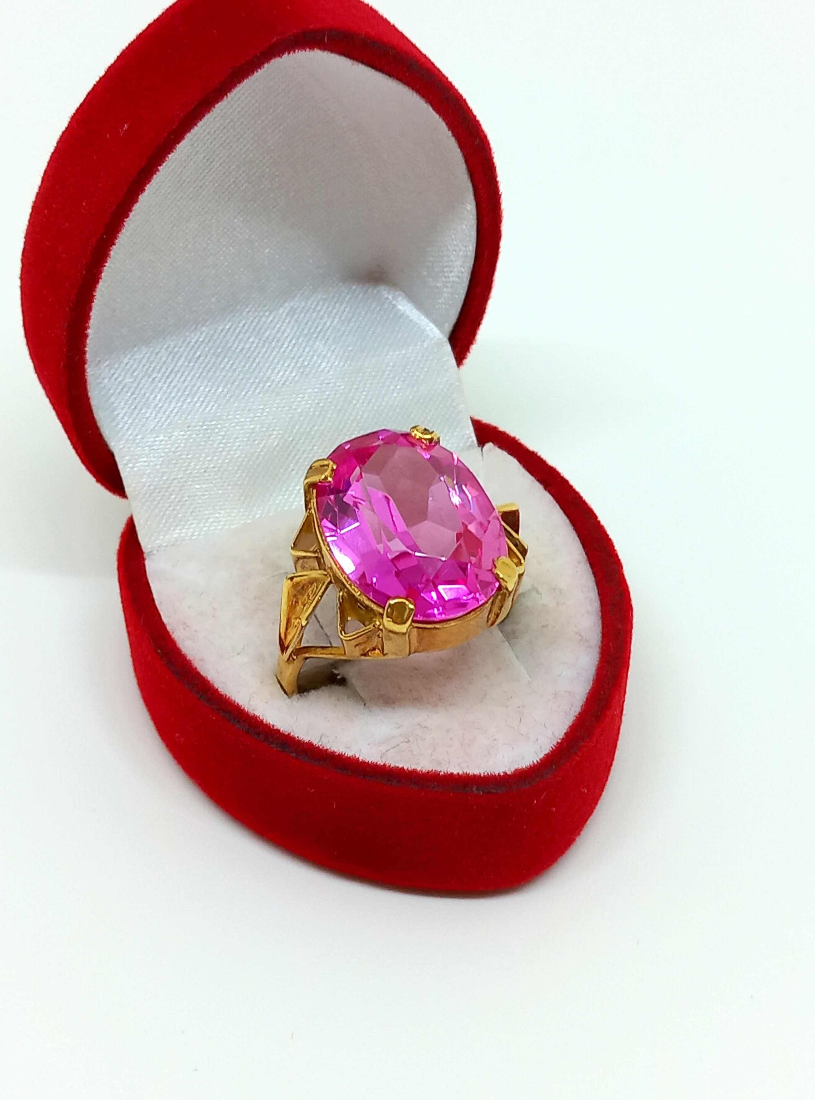 Złoty pierścionek z różowym kamieniem PR.750 W:5,06gr R.15 InterSKLEP