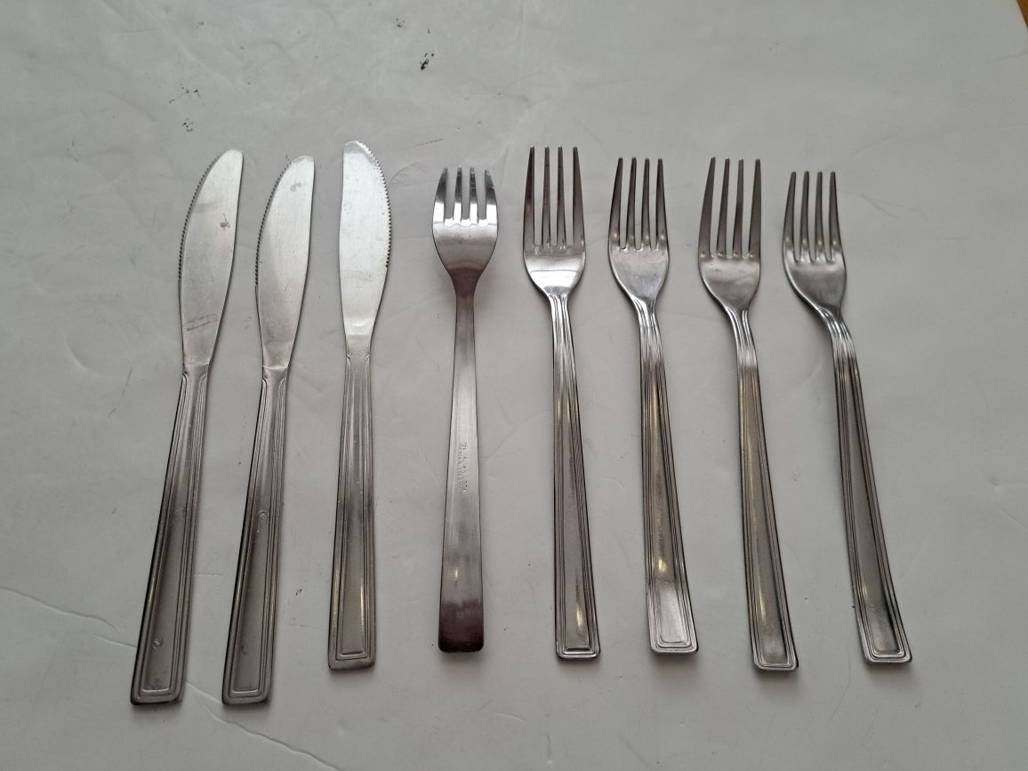 Sztućce - Noże I Widelce 8 Sztuk Metalowe