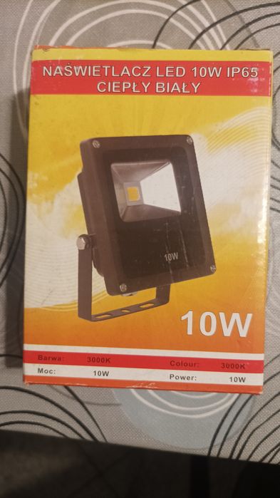Naświetlacz LED 10W IP65 kolor ciepły biały