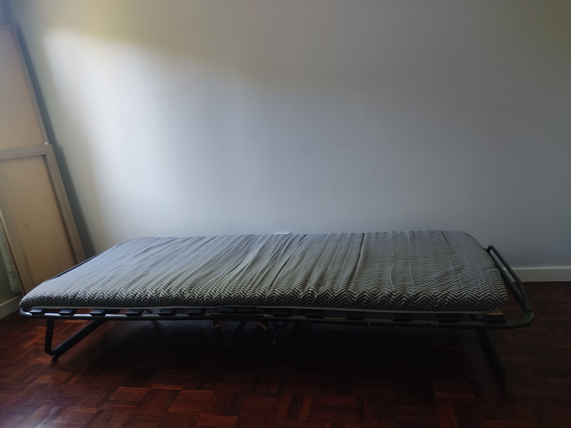 Cama de hóspedes JYSK
