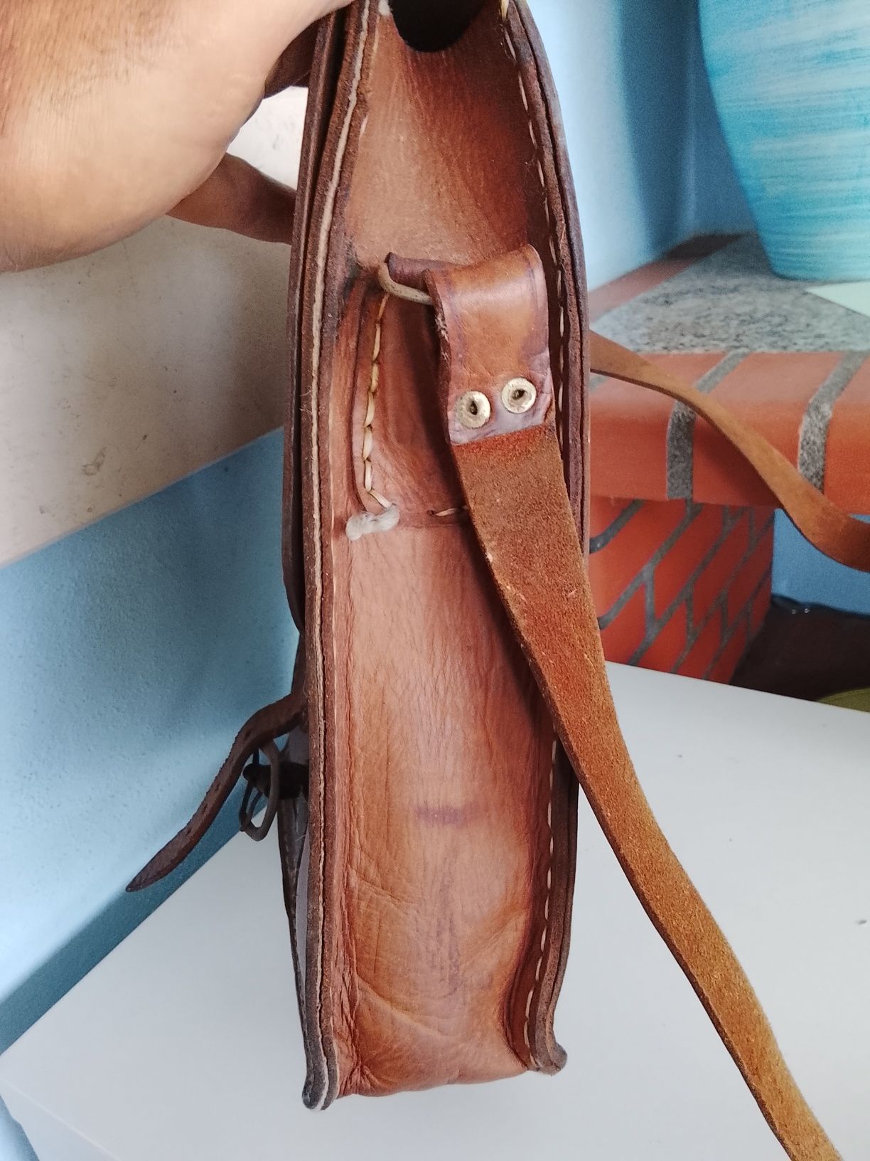 Mala pele vintage cozida á mão