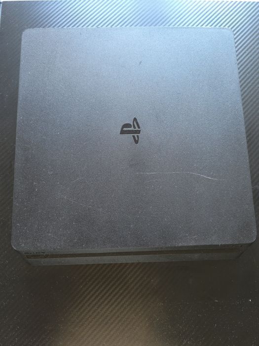 Konsola PS4 Slim