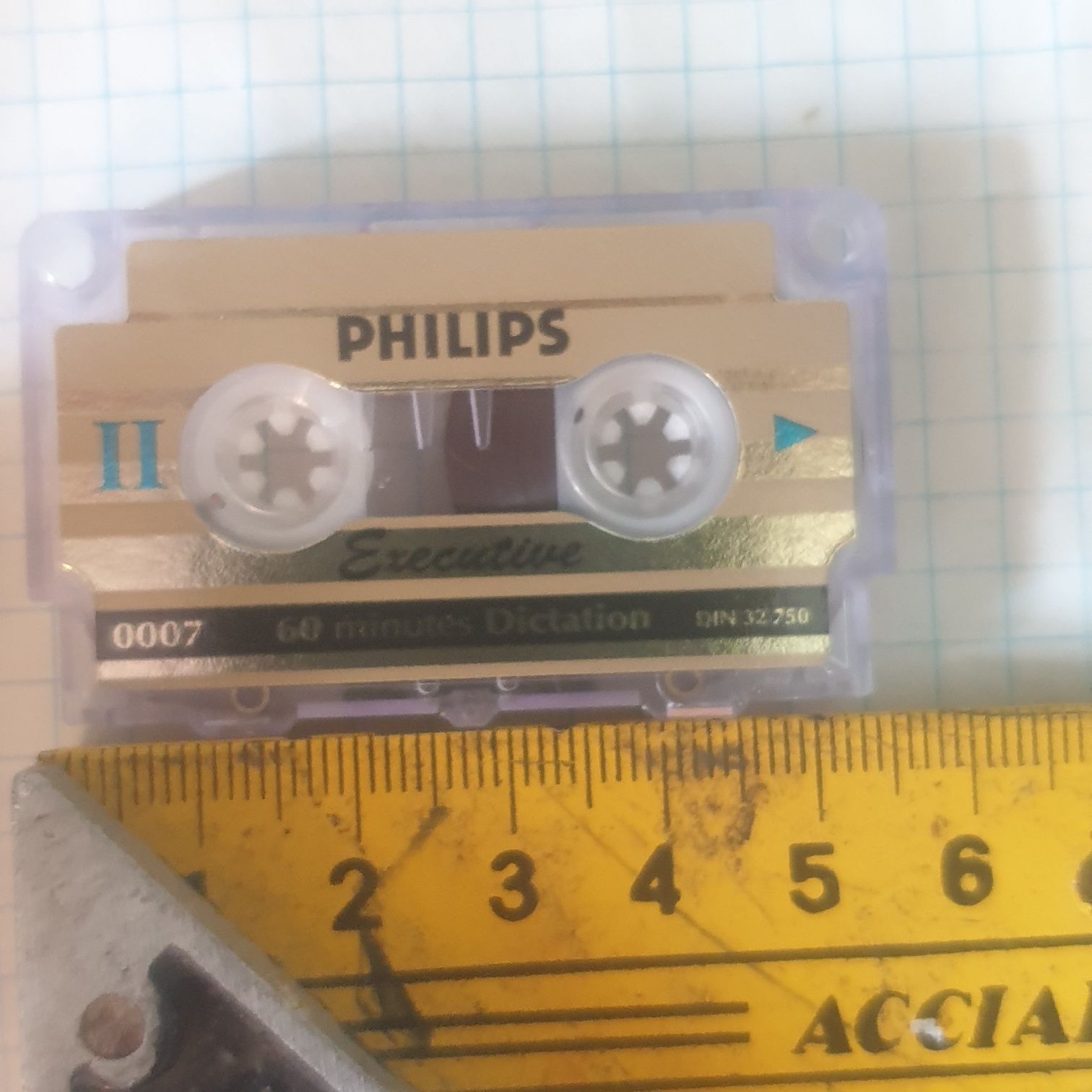 Philips LFH 0007, Mini Micro Cassette Executives,

mini kasety, Origin