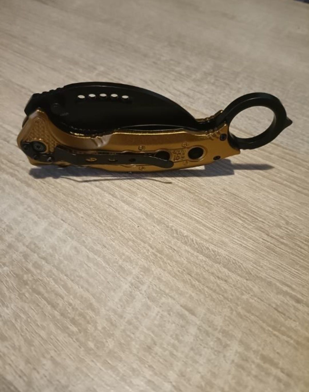 Nóż boker magnum