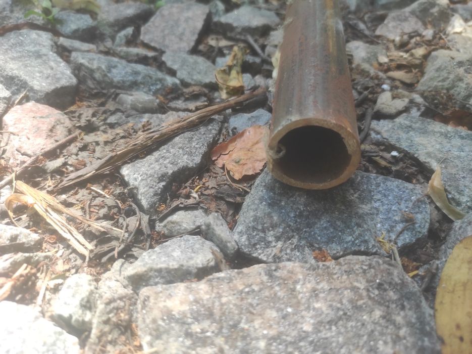 Продам железную трубу.Самовывоз.