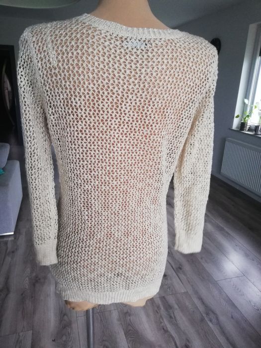 R. L Mohito beżowy sweterek ze złotą nitka