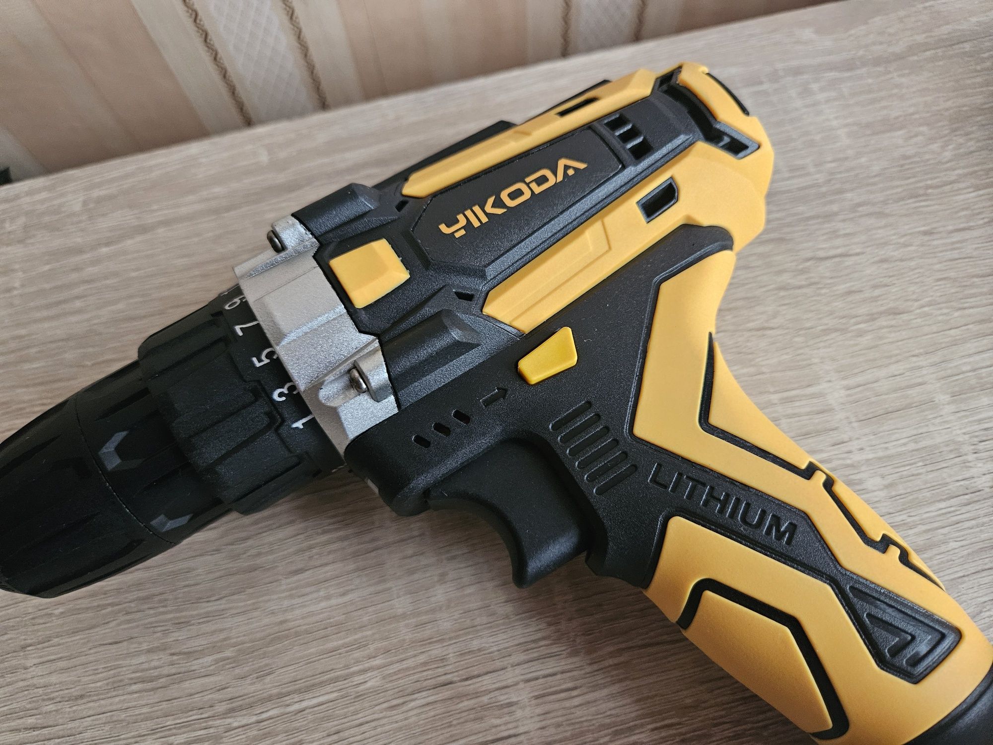 Wkrętarka Yikoda FM21-1  21V ! Komplet